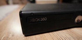 Predám konzolu XBOX 360 s Kinect a jedným originál ovládačom - 4