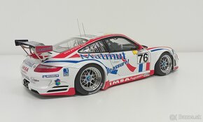 1:18 Autoart Porsche 911 24h Le mans 2007 - 4