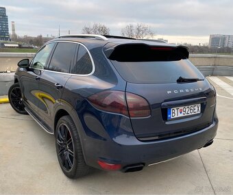 Porsche Cayenne - 4