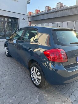 Toyota auris 1.6 benzín - 4