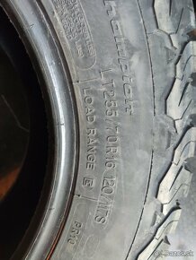 BfGoodrich All Terrain T/A 255/70 R16 - 4