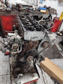 Motor 2.8crd voyager - 4