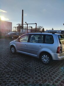 Volkswagen touran 1.9 TDI Diesel rok výroby 2009 - 4