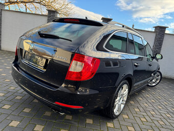 Škoda Superb Combi 3.6 FSI V6 4x4 Elegance DSG F1 260PS - 4