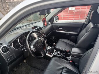 Suzuki Grand Vitara 1.9 DDiS 4x4 - 4