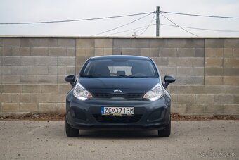 Kia Rio - 4