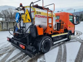 RENAULT D 150 + 2 m3 cisterna - rozstrekovač živice - 4