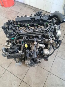 Predam motor 2.0Hdi kod je AH01 - 4