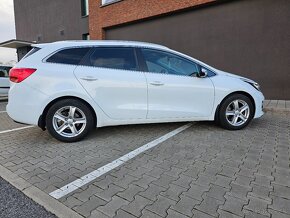 Kia ceed sw combi 1.6 gdi benzin 99kw Gold vybava - 4