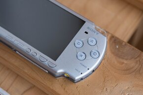 Sony PSP 2004 clear 64 GB - 4