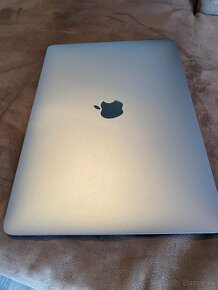 MacBook pro M1 ( malo používaný) - 4