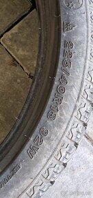 225/40 r18 godride - 4