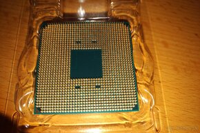 AMD Ryzen 5 2400G - 4