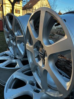 ORIGINÁL AUDI ALU DISKY R17, 5x112 - 4