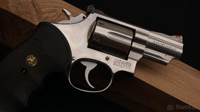 Revolver Smith&Wesson 357 magnum V NEREZE - 4