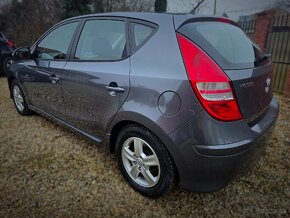 Hyundai i30 1.4i CVVT Facelift 2011 111 000km - 4