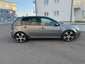 Volkswagen Golf V GTI - 4