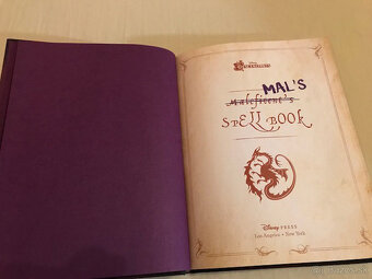 Descendants: Mal's Spell Book - 4