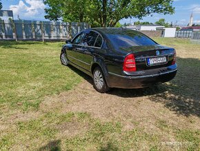 Škoda SuperB 2.8 6V 30v sedan - 4