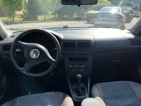 Volkswagen Golf 4 - 4