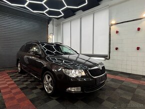 Škoda Superb Combi 2.0 TDI CR DSG - 4