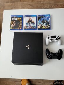 Playstation 4 PRO - 4