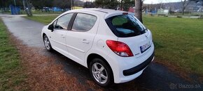 peugeot 207 , 1,4  70KW, rok 2012 - 4