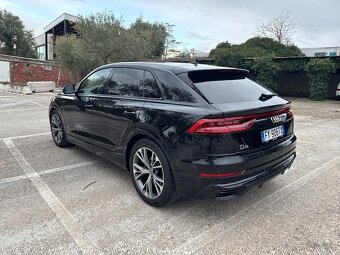 Audi Q8 50TDI Sport - 4