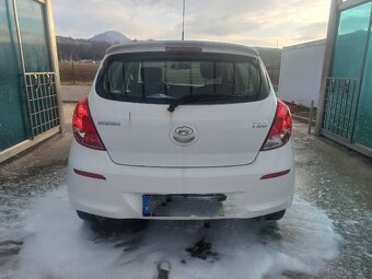 Hyundai i20 - 4