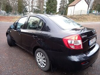 Suzuki SX4 sedan 1.6 benzín - 4