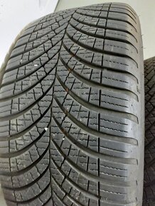 GoodYear 235/45r18 - 4