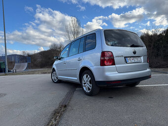 Predám volkswagen Touran - 4