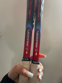 Yonex vcore 98 285g tenisové rakety - 4