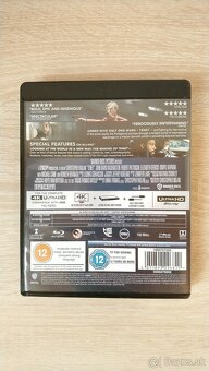 TENET 4K UHD + Bluray + bonus disk - 4