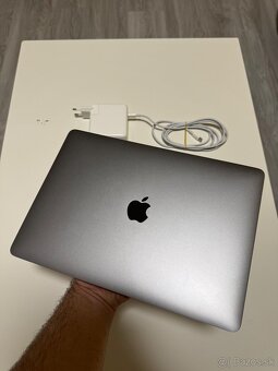 Predám vymením Macbook Pro 2020 Four Thunderbolt 500GB I5 - 4