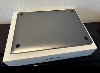 Apple MacBook Pro M2 - 4