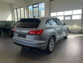 Volkswagen Touareg 3.0 V6 TDI SCR 286k R-Line 4Motion - 4