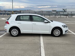 VW Golf 2019 SK auto, 1.majitel  48tis km, 63kW 1.0 TSI - 4