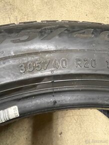 Pirelli 305/40 R20 2x=200€ - 4