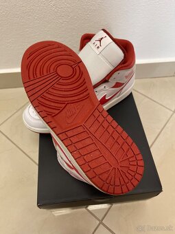 Air Jordan 1 Mid SE Dune Red - veľkosť 44 - 4