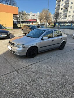 Opel Astra - 4