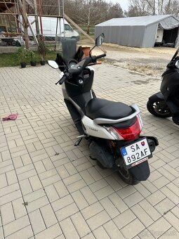 Yamaha nmax 125 - 4