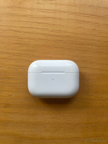 Apple AirPods Pro 2. generácie - nabíjacie puzdro A2700 - 4