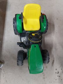 Predám elektrický traktor Jonh Deere - 4