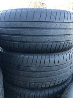 Letne pneu 225/55r18 brigestone - 4