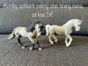 Knihy hračky a lego - 4