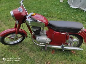 Jawa 250 - 4