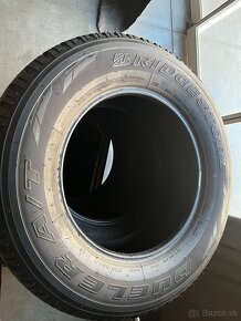 Bridgestone dueler a/t 265 65 r17 - 4