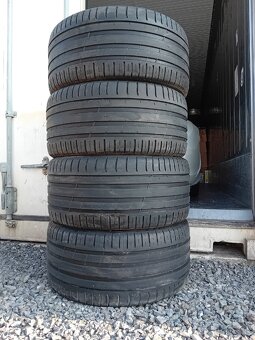 Letné pneumatiky  295/35R21 Letné pneu Nokian - 4