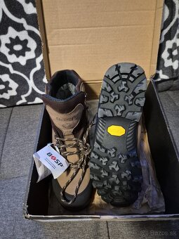 BOSP Caledon 47, Gore-Tex a Vibram - 4